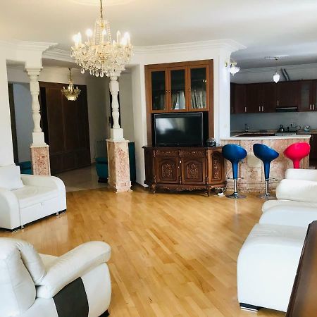 Nana Apartment Тбилиси Екстериор снимка