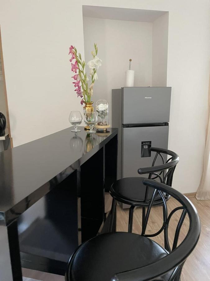 Nana Apartment Тбилиси Екстериор снимка