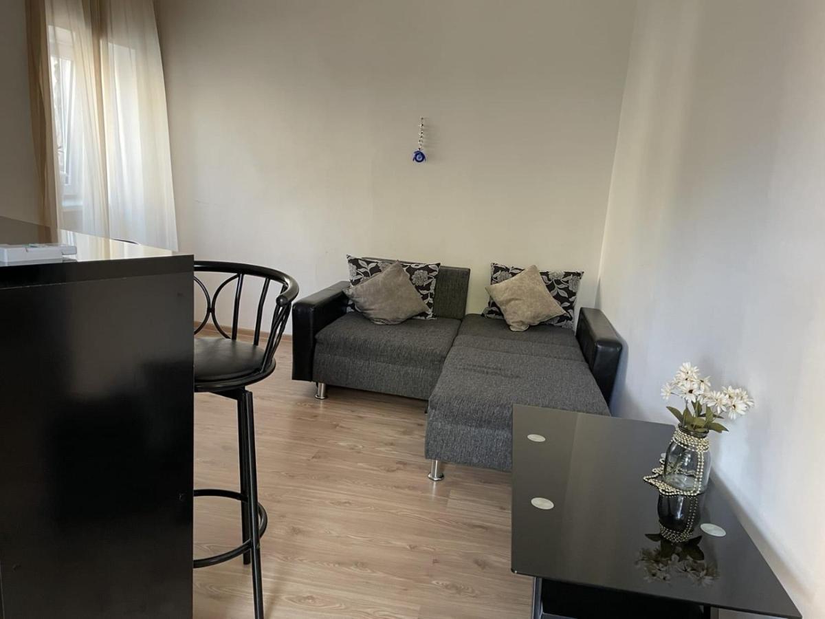 Nana Apartment Тбилиси Екстериор снимка