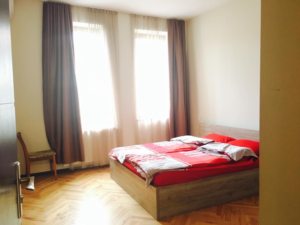 Nana Apartment Тбилиси Екстериор снимка